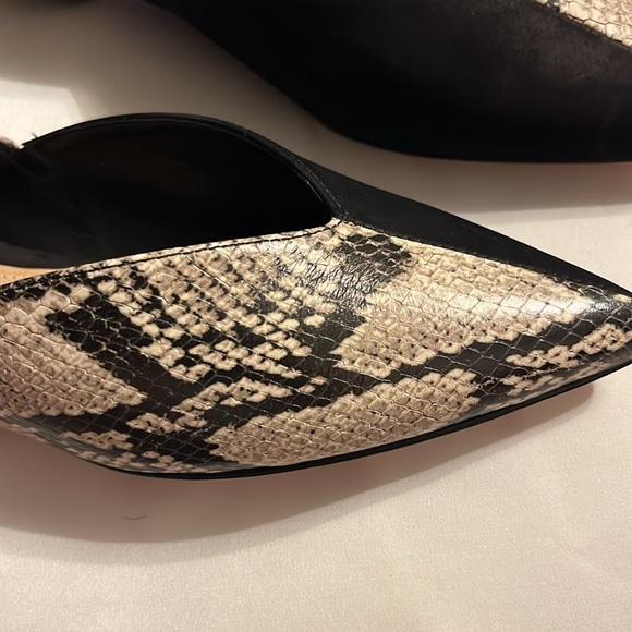 Schutz Women's Natural Katiely Leather Snakeskin Print Loafer Flats Slip On - Picture 2 of 6